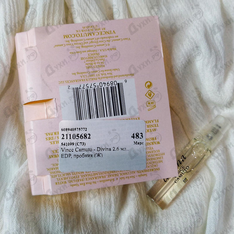 divina vince camuto